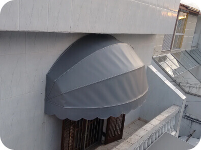 Toldo Curvo Retrátil
